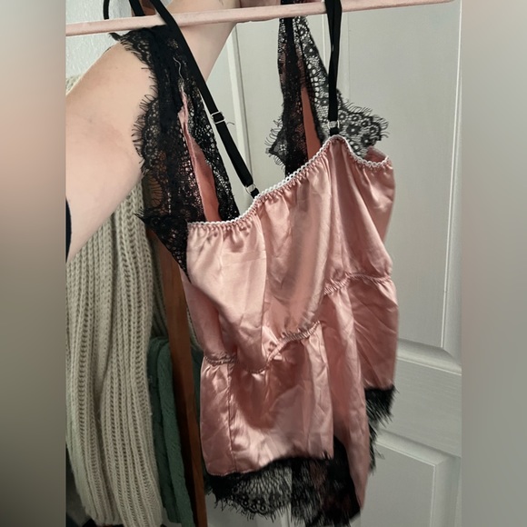 Sexy silky romper 🔴 - Picture 2 of 4